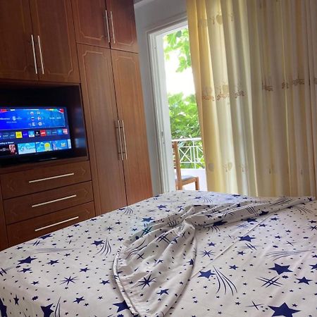 Tulipani Apartments Near Port Saranda Dış mekan fotoğraf