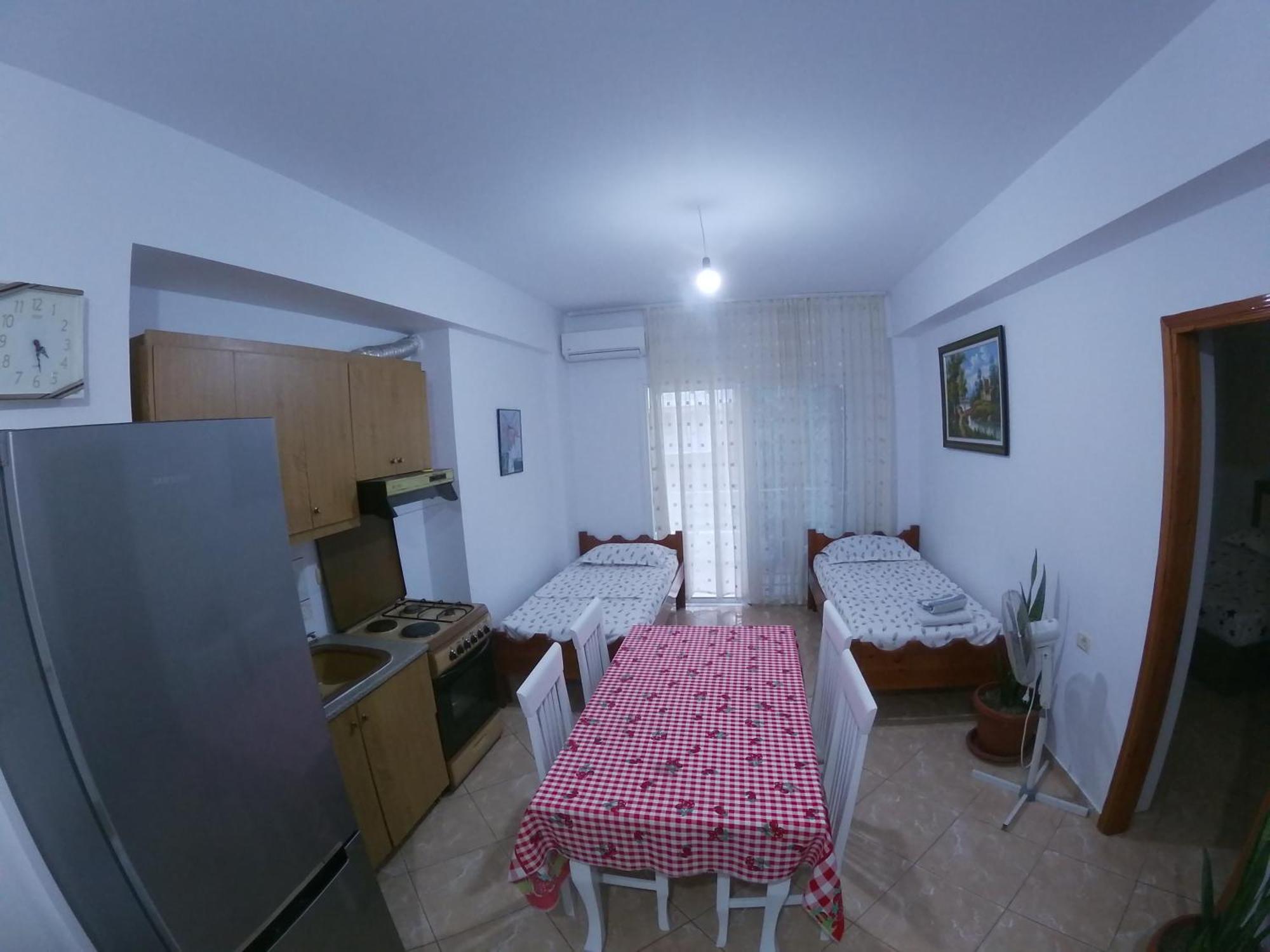 Tulipani Apartments Near Port Saranda Dış mekan fotoğraf