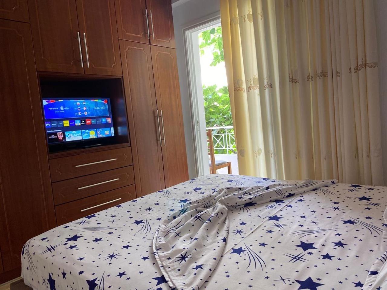 Tulipani Apartments Near Port Saranda Dış mekan fotoğraf